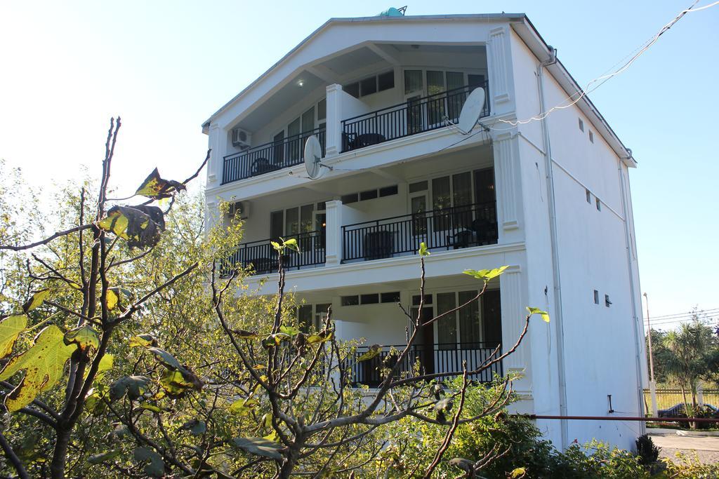 Hotel Captain Gonio Esterno foto