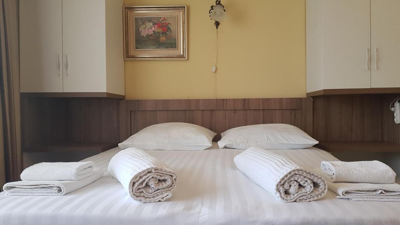 Hotel Captain Gonio Esterno foto