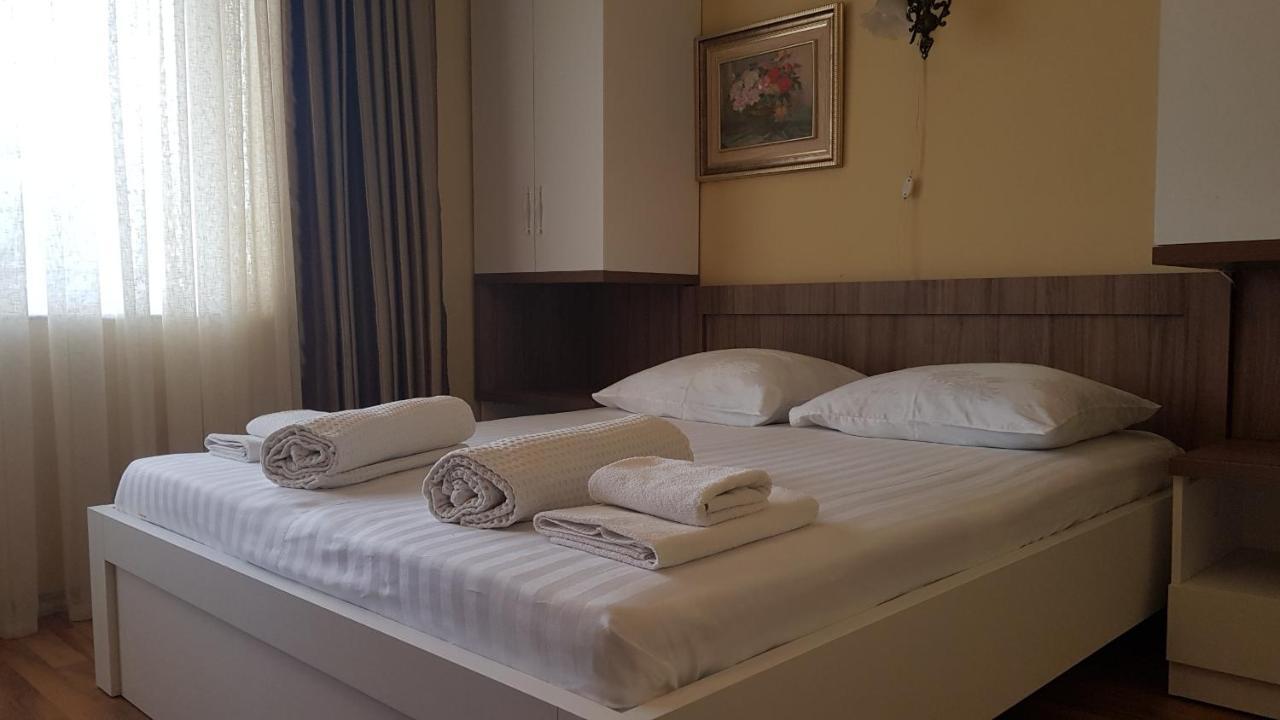 Hotel Captain Gonio Esterno foto