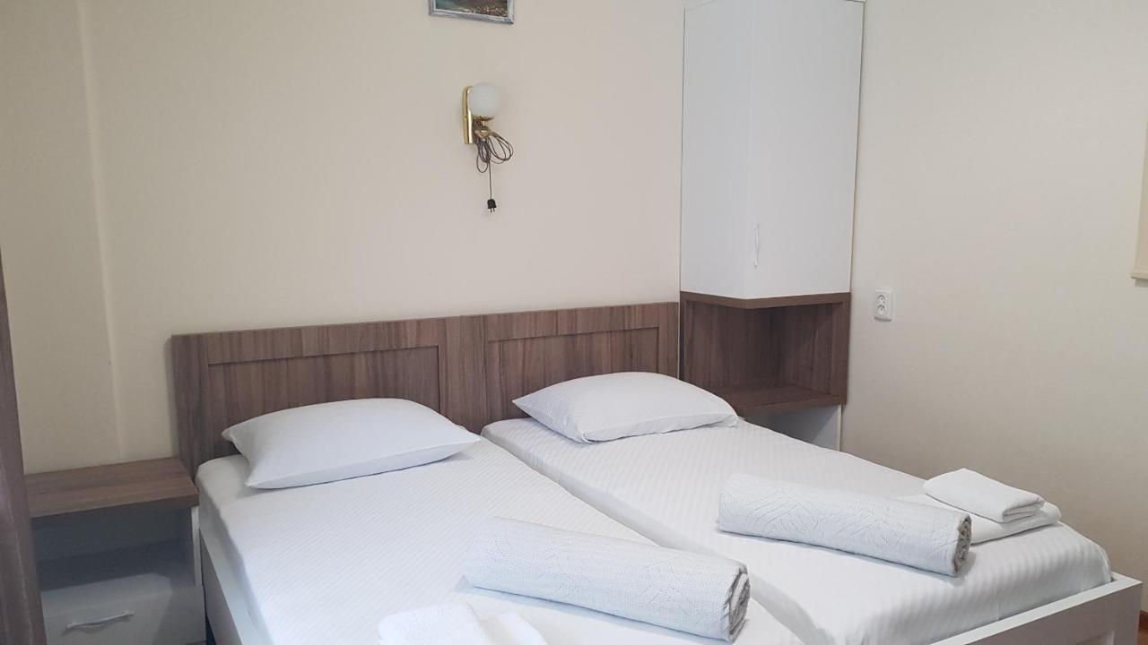 Hotel Captain Gonio Esterno foto