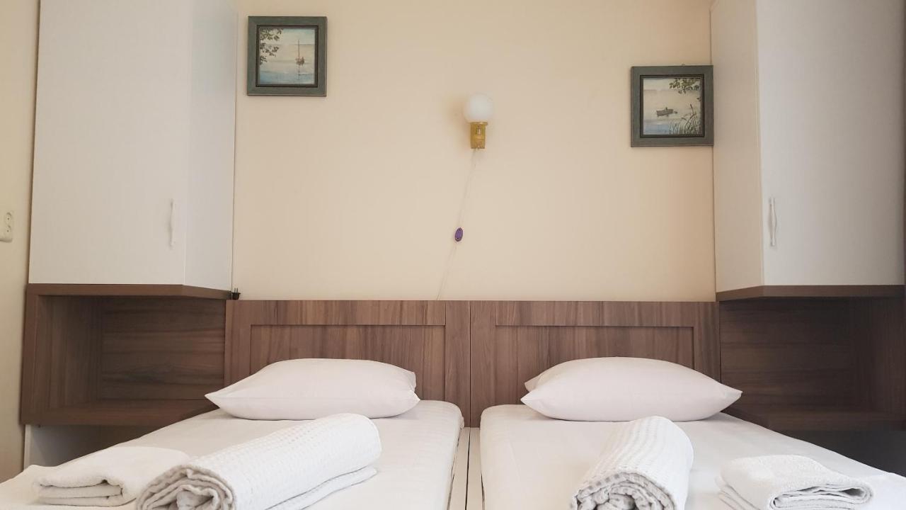 Hotel Captain Gonio Esterno foto