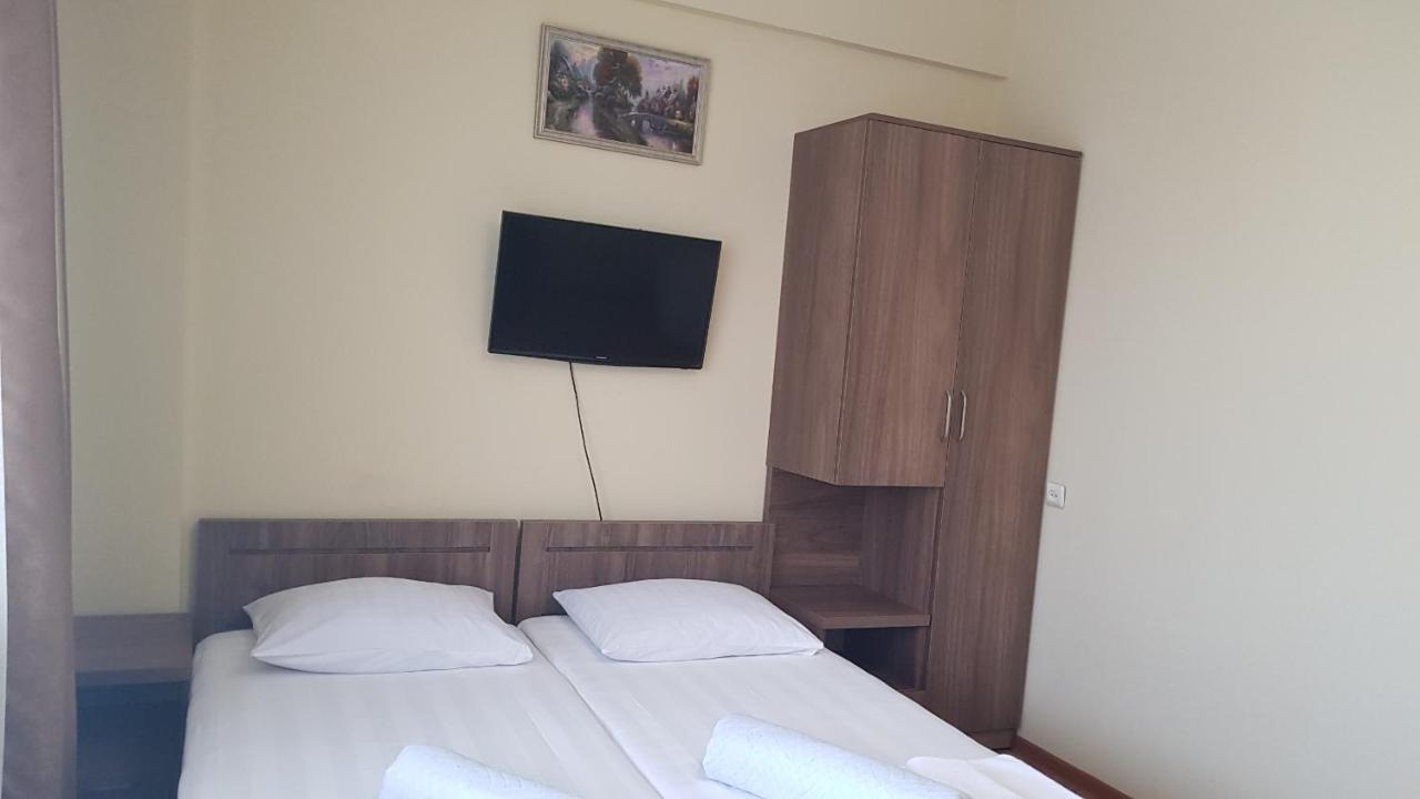 Hotel Captain Gonio Esterno foto